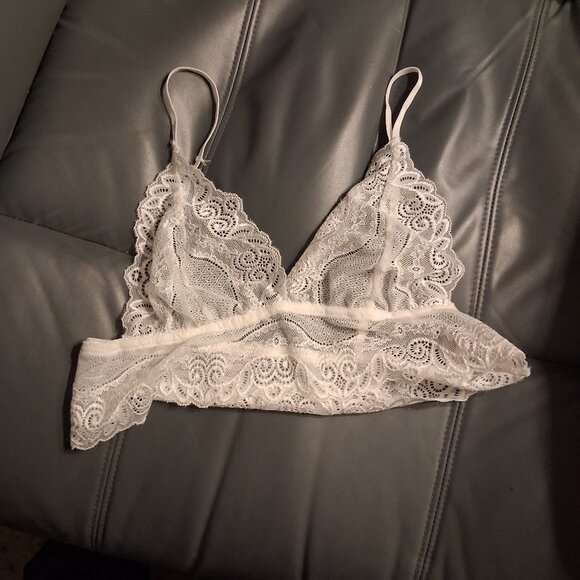 Victoria's Secret Other - lace bra final price no more discounts pls struggling sing